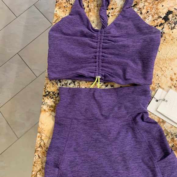 BOMBSHELL SPORTSWEAR OUTFIT - Picture 13 of 13